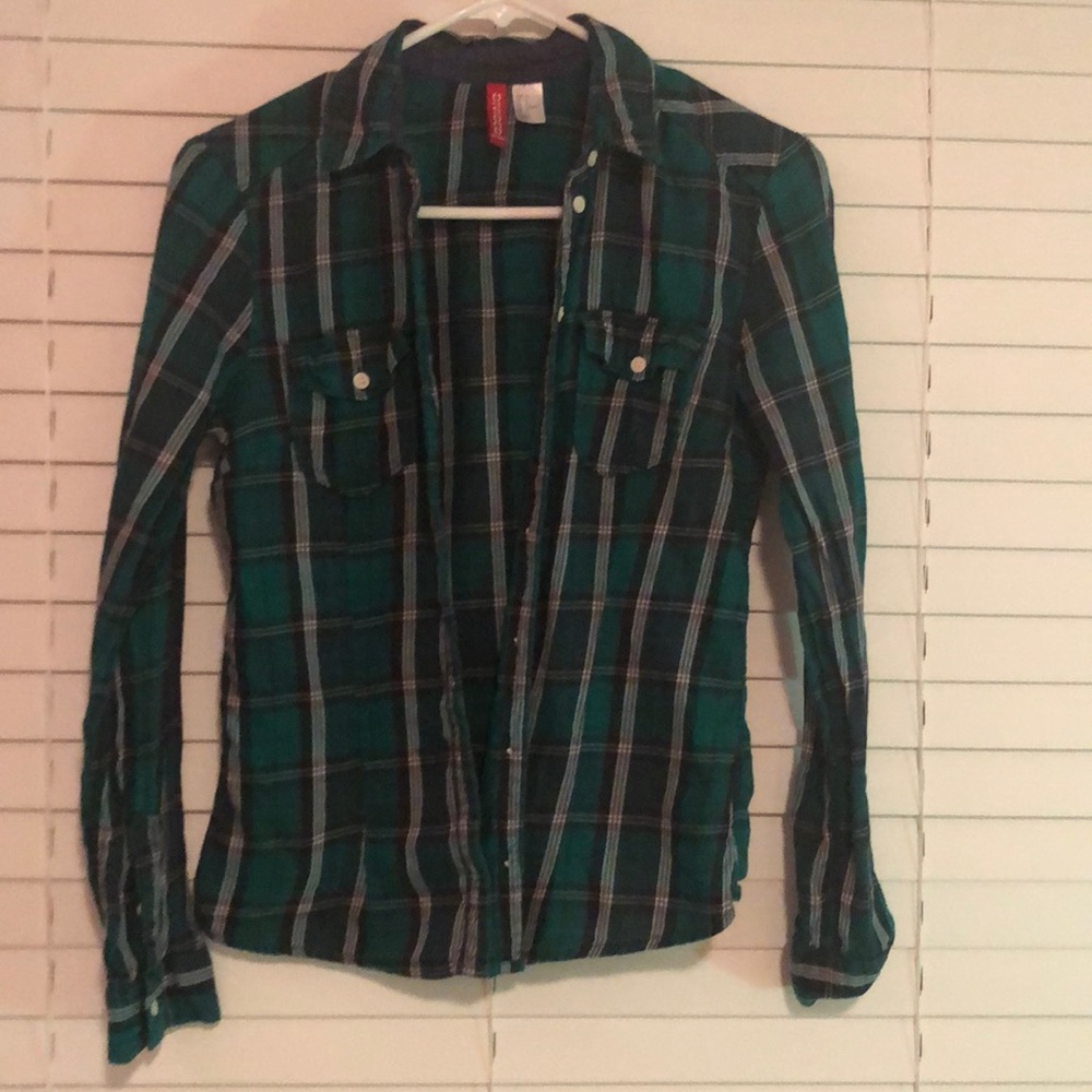 Plaid long sleeved shirt